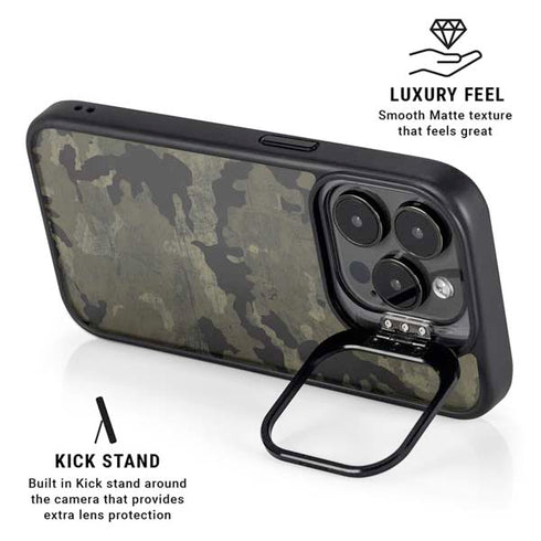 Wood Camo Camouflage iPhone 15 Pro Kickstand Case